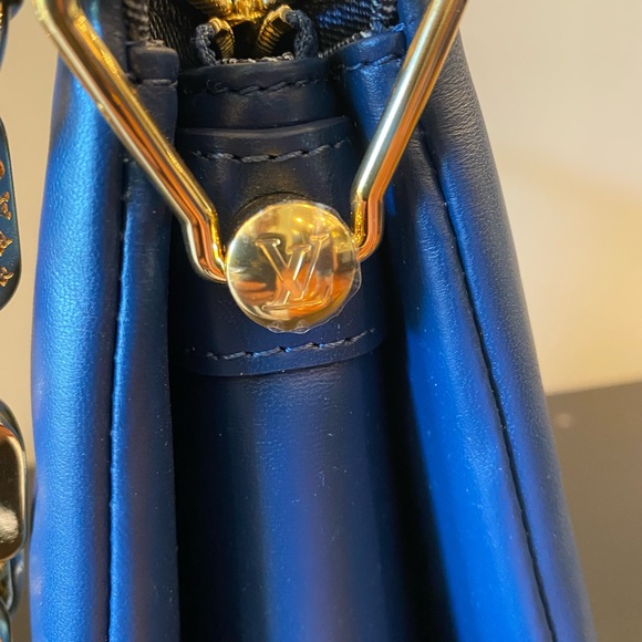 ⭐️🌟✨ NWT 2022 Edition RARE Louis Vuitton Denim Collection Coussins PM. - Picture 5 of 16